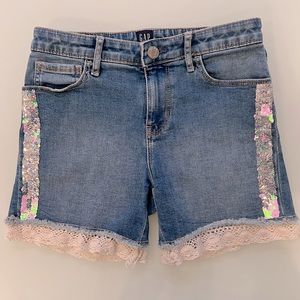 GAP Stretch Midi Shorts EUC